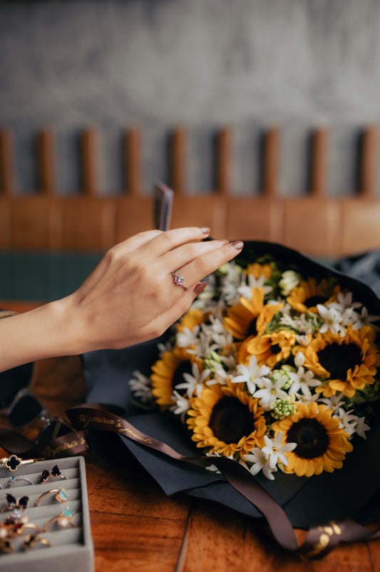 Elysian Amethyst Sparkle Ring – Elegant Oval Cut with Side Stones