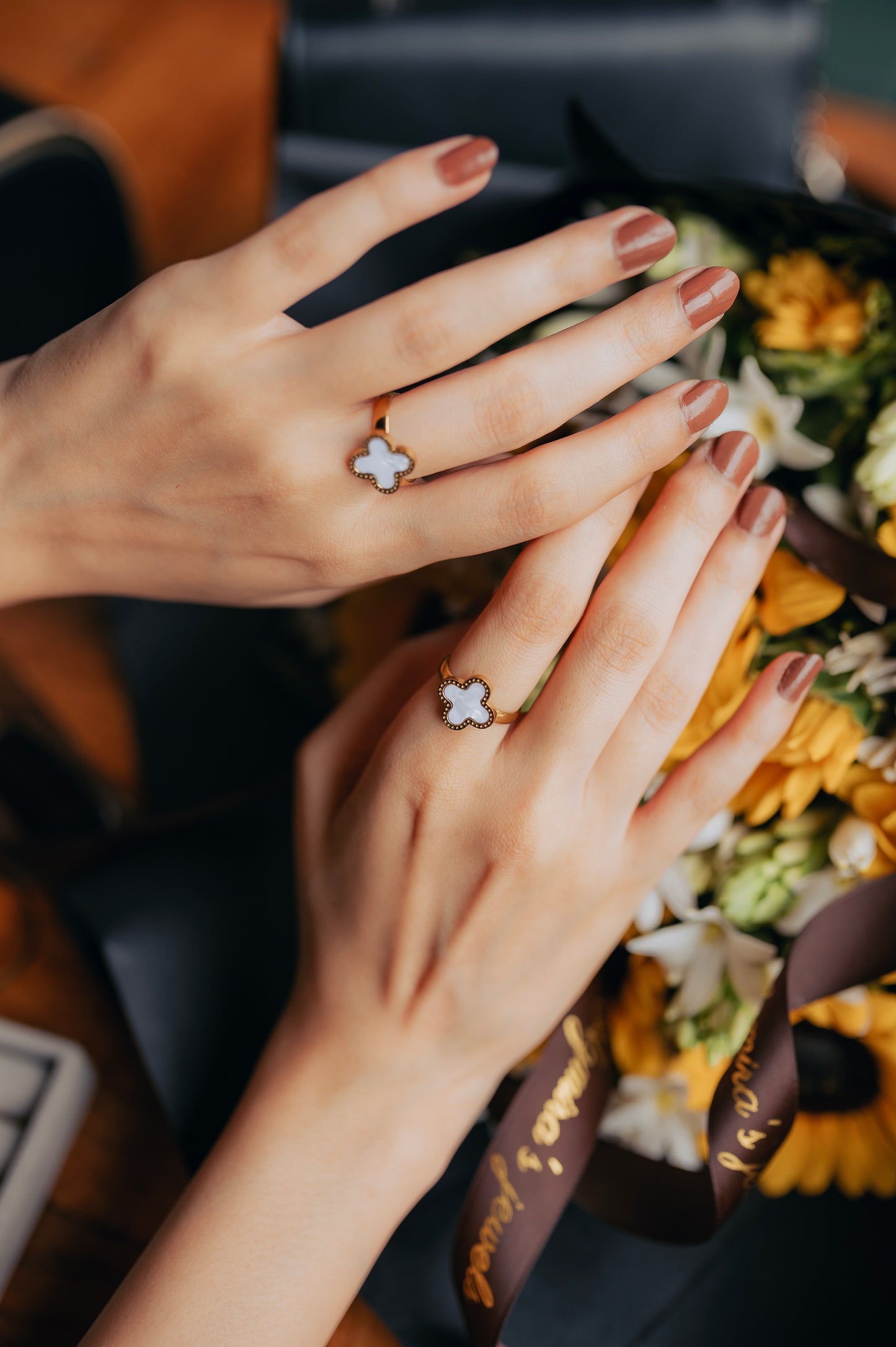 Clover Ring – White Onyx-Inspired Charm in Gold Finish