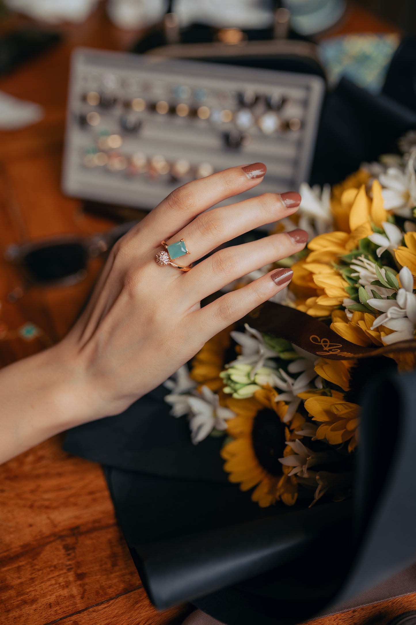 Emerald Aura Open Ring – Teal Green & Crystal Sparkle