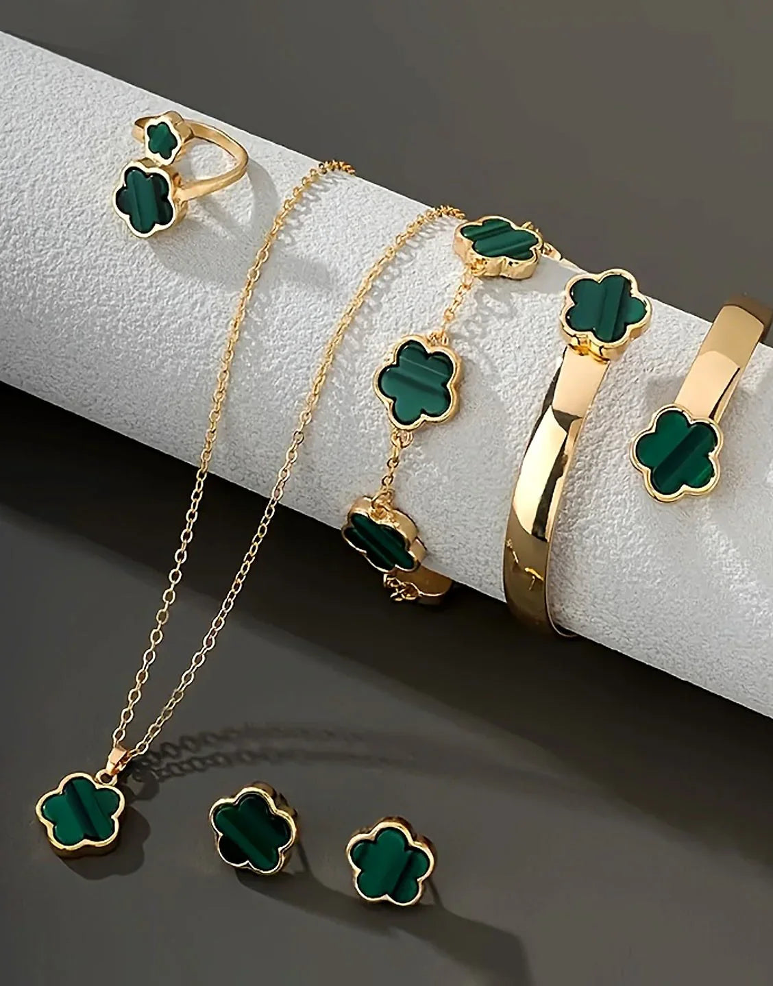 exclusive women’s jewelry sets
