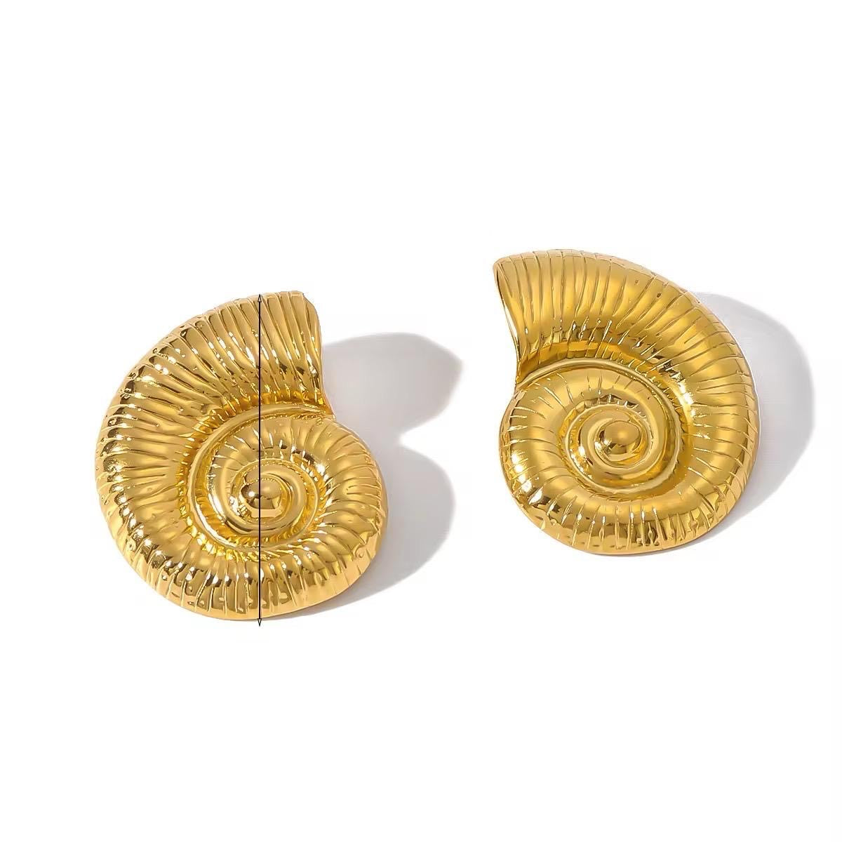 Twilight Dew Snake Studs