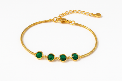 Emerald Glow Gold Bracelet – Minimal Elegance with Green Gemstones ✨
