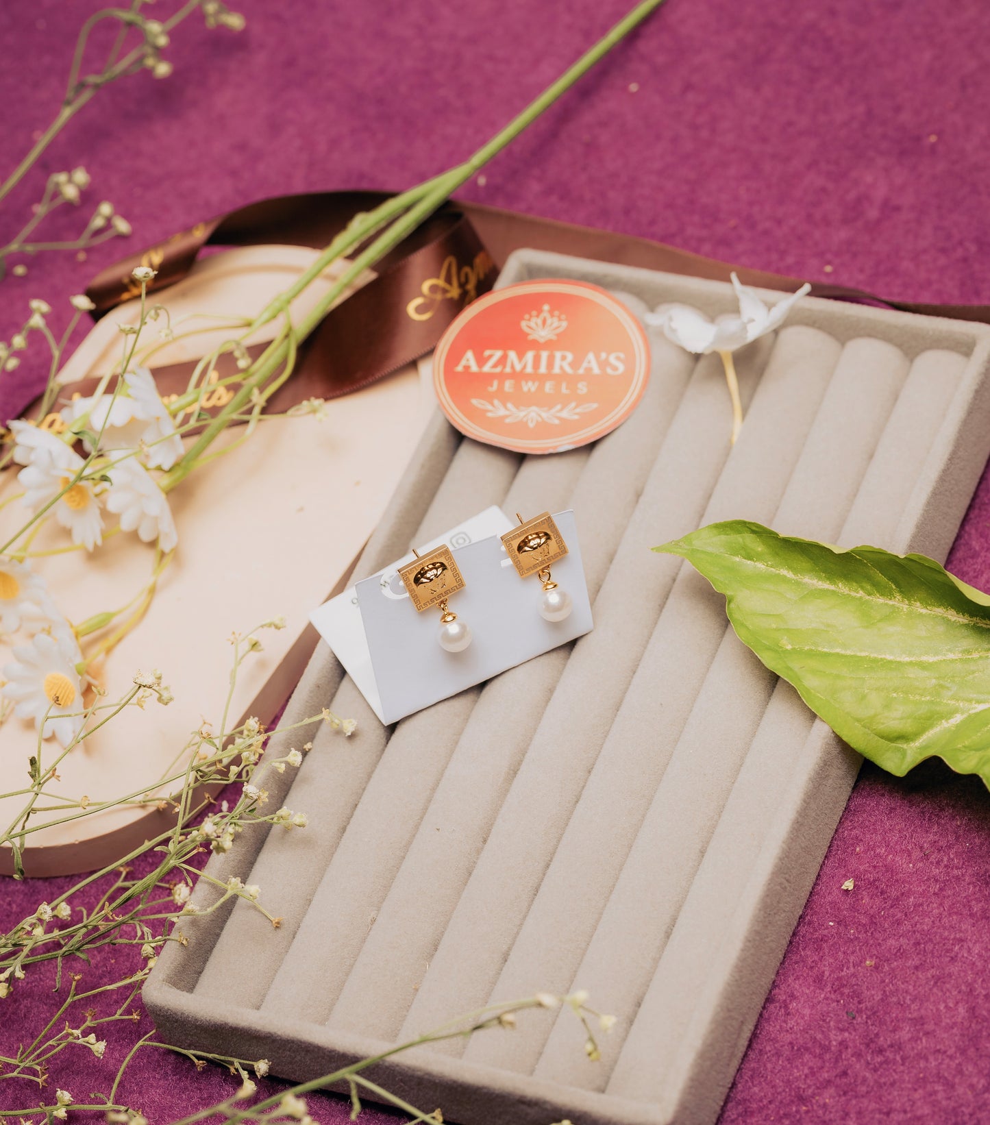 Hermès-Inspired Gold Stud Earrings with Pearl Drop – Stainless Steel