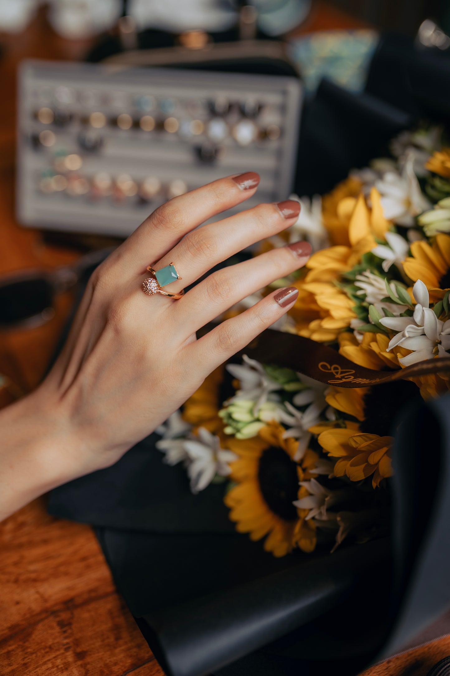 Emerald Aura Open Ring – Teal Green & Crystal Sparkle