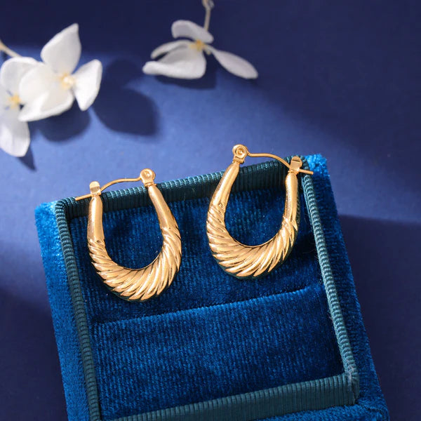 Classic Twisted Gold Hoop Earrings – Elegant Vintage Style
