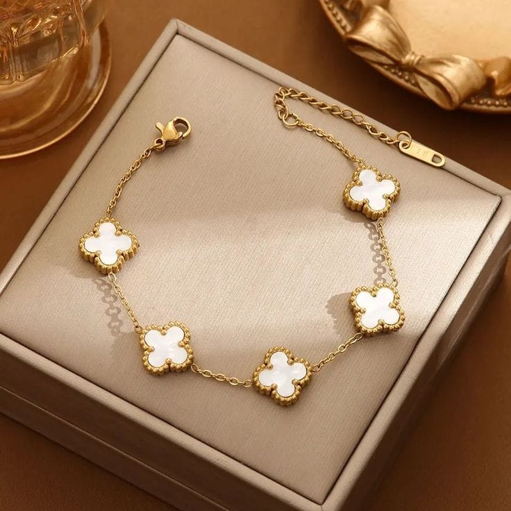 White 4 leaf Clover Bracelet